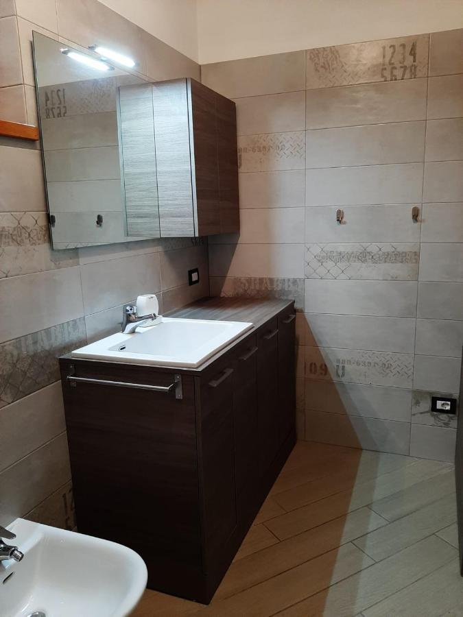 Bmp Apartment Deluxe 2 Jacuzzi Riscaldata Privata Vista Lago Di Garda Brenzone sul Garda Ngoại thất bức ảnh